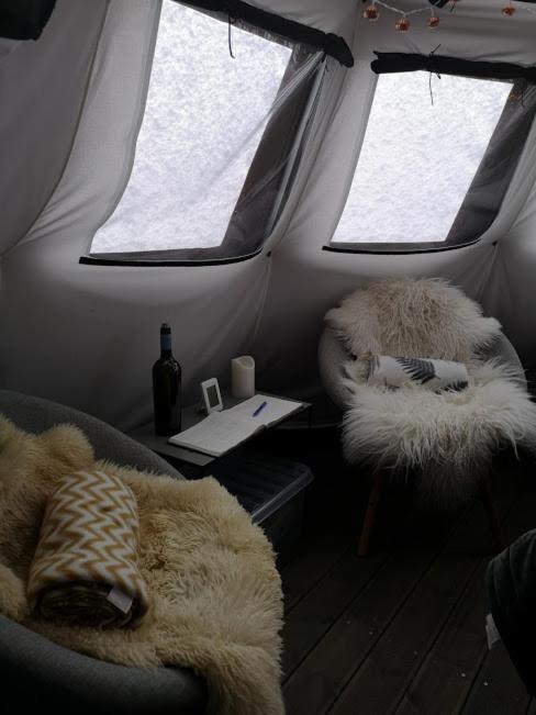 ホテルGlamping Lofoten Kongsjorda エクステリア 写真