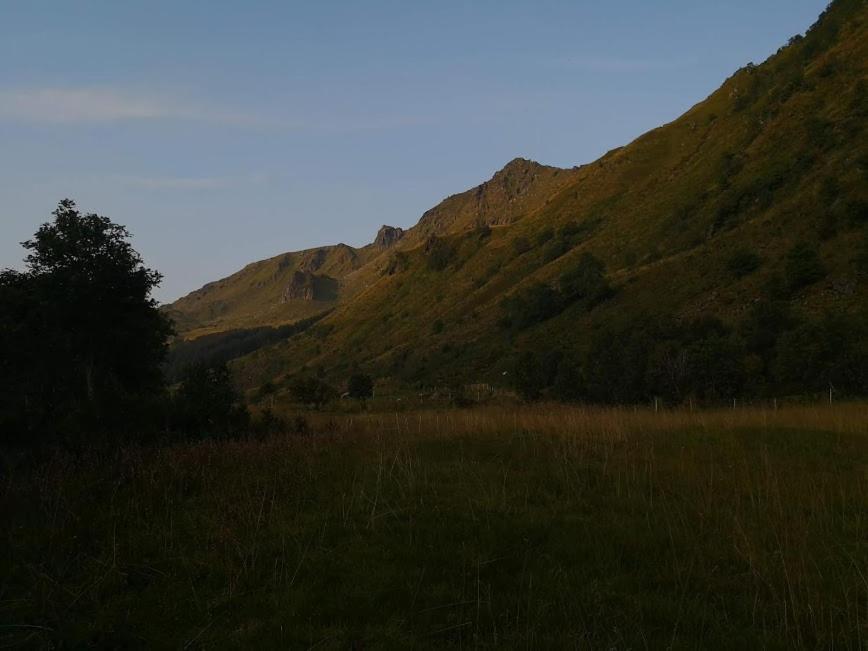 ホテルGlamping Lofoten Kongsjorda エクステリア 写真